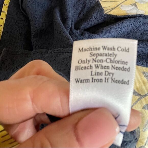 Coldwater‎ Creek Blue Eyelet Lace Blouse - Medium - Picture 11 of 12